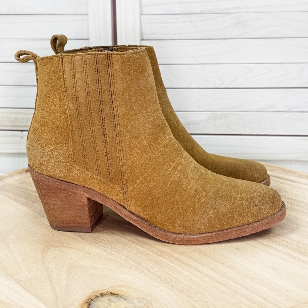 Frye Alton Suede‎ Chelsea Ankle Boots Bootie Block Heel Tan Womens Size 7.5